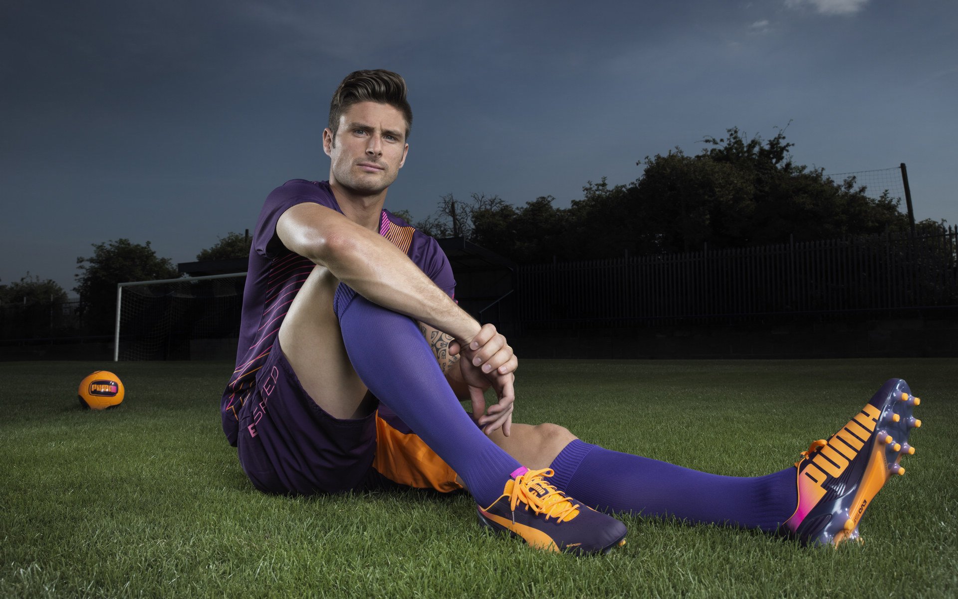 马修·图穆亚的全能表现，让袋鼠队在橄榄球锦标赛中屡屡制胜，马修穆勒