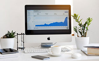 AYX体育-_经典困境：逆境中的决断瞬间感动球迷_，逆境中的励志短语